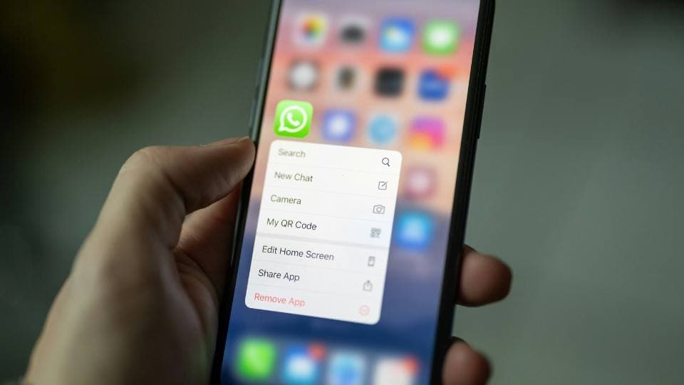 So manche Personen überlegen sich, WhatsApp wieder zu löschen – aus verschiedenen Gründen. Bild: Dimitri Karastelev