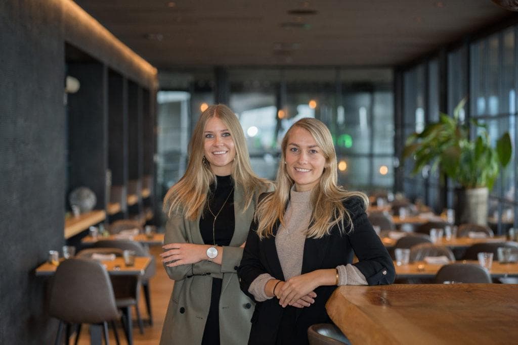 Tanja und Jasmin Schipps des Restaurant Atticum haben die Kommunikations-App von beUnity eingeführt.